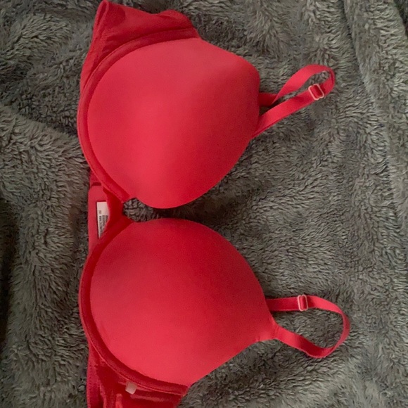 VICTORIA'S SECRET Sexy Tee Push-Up Bra - Picture 2 of 5